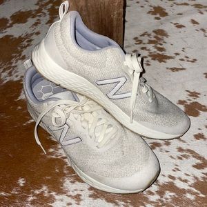 New Balance tennis shoes